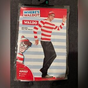 Costume Where’s Waldo Men’s LG/XL NWT
Red/White Striped Shirt w Black Glasses